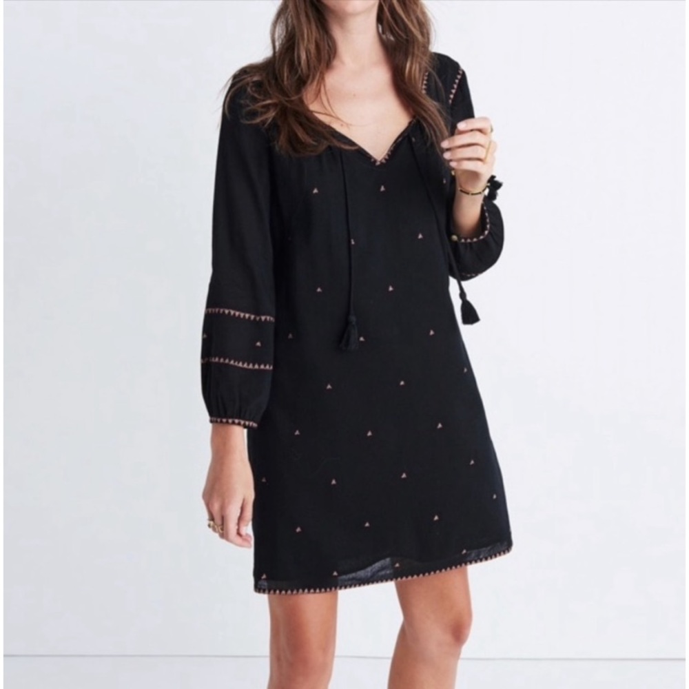 Madewell Signal Embroidered Shift Dress.  Sz S.    EUC!